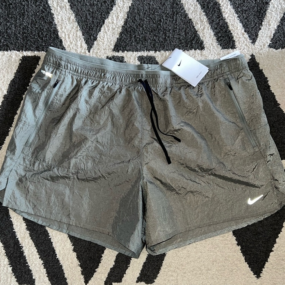 Nike Men's stride running shorts XXL